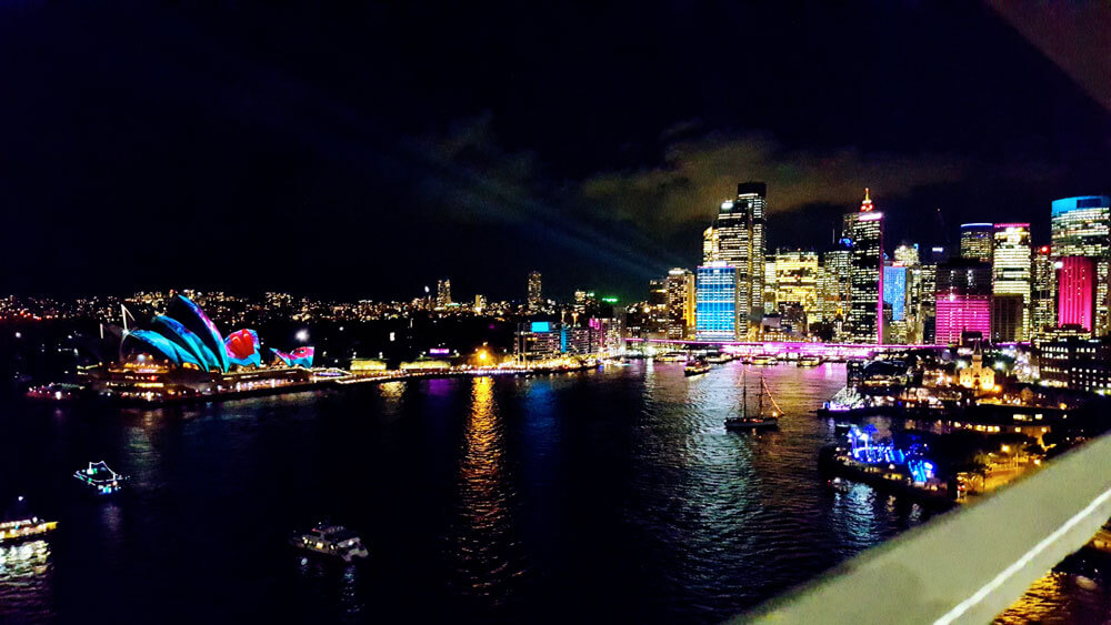 Sídney de noche. Ópera de Sídney y Circular Quay